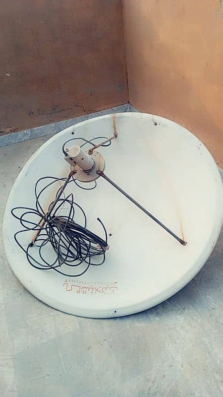 Dish antenna with stand and receiver 2