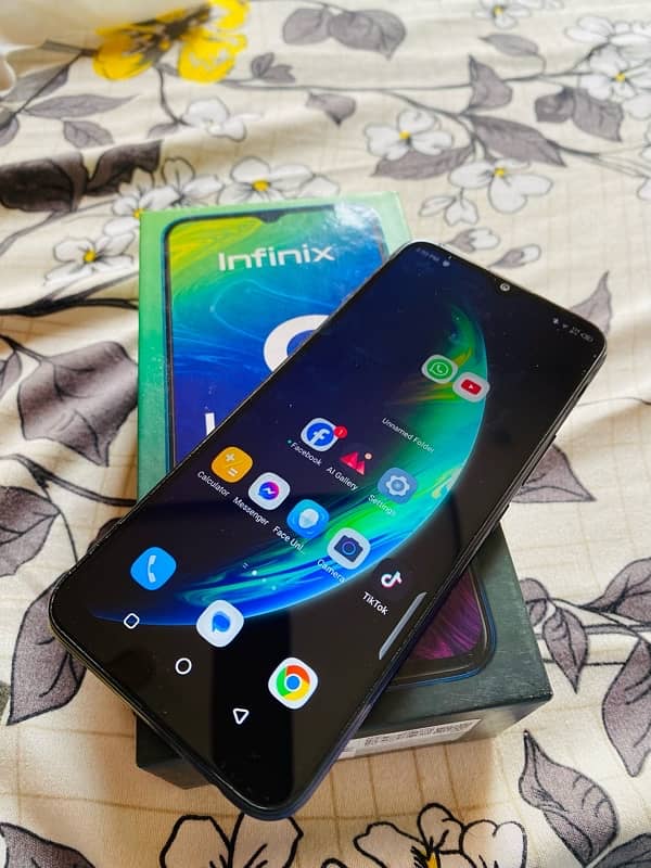 infinix Hot 8.4 64gb 1