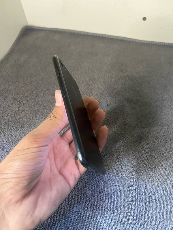 iPhone 7 32Gb Non PTA 2