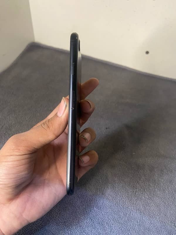 iPhone 7 32Gb Non PTA 4