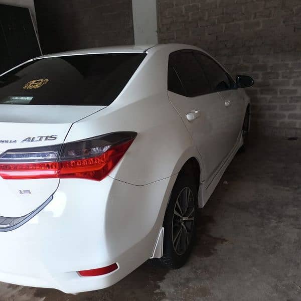 Toyota Corolla Altis 2019 10