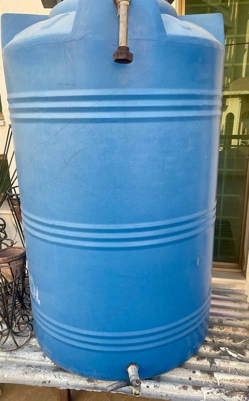 water tank 300 gallons 1