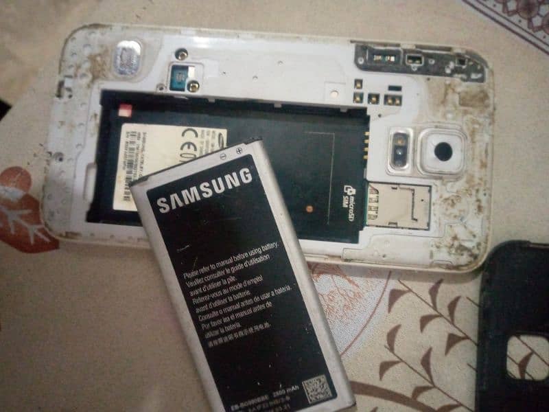 Samsung S5 motherboard 0