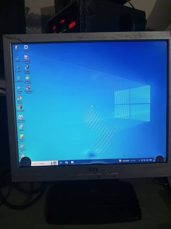 CTX 17 inach LCD far sale urgent 2