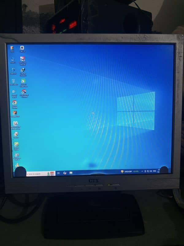 CTX 17 inach LCD far sale urgent 3