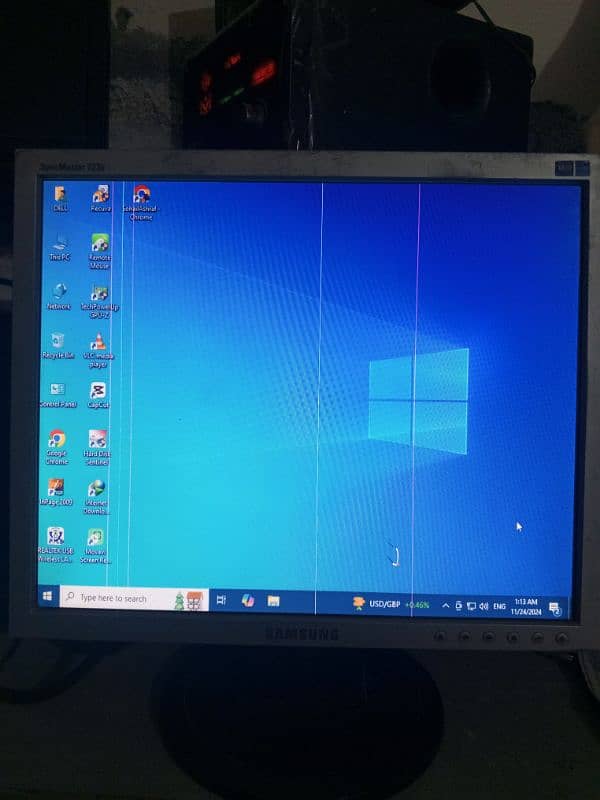 Samsung 17 inach LCD far sale urgent 3