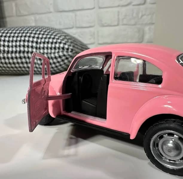 DIE CAST MODEL of Volkswagen Beetle. 5