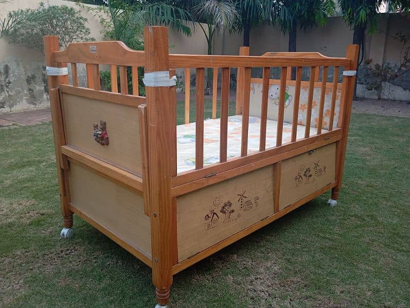 baby cot 1