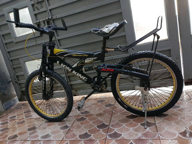 good condition 10/9  8to13 years can easily ride it 0