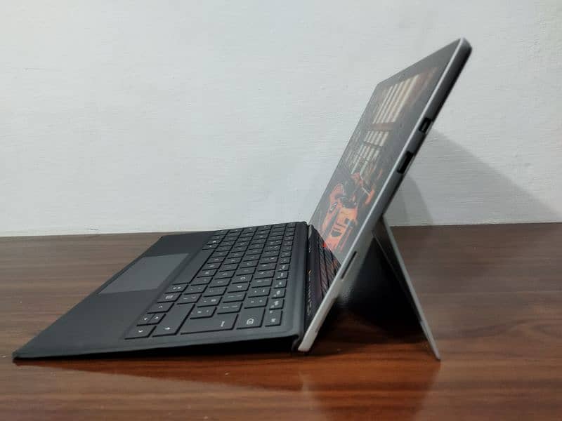 Surface Pro 5 | i5-7th Gen | 8/256GB | Detachable, Touch-Screen 3