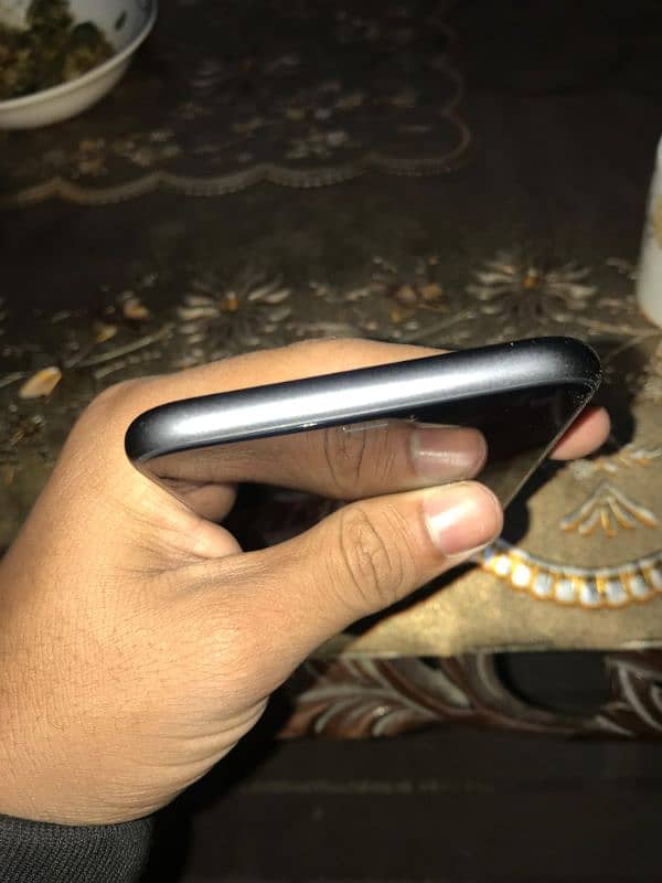 iPhone 11 jv 64gb 92 battery health 10by10 condition all ok hy 2