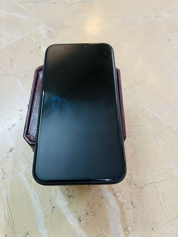 IPhone 11 JV  128GB  Black  B. H 85% 2