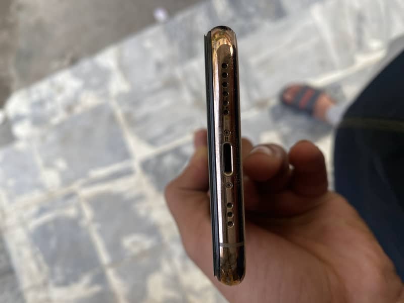 iPhone XS 64 gb dual pta approved 4