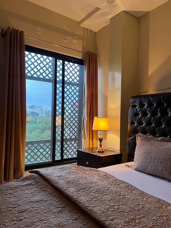 Daily Basis Rental Apartment / Bahria Rooms 2