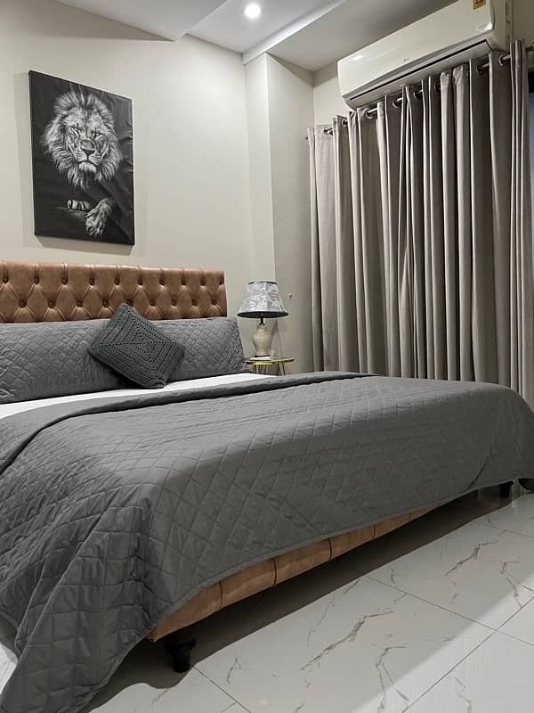 Daily Basis Rental Apartment / Bahria Rooms 7