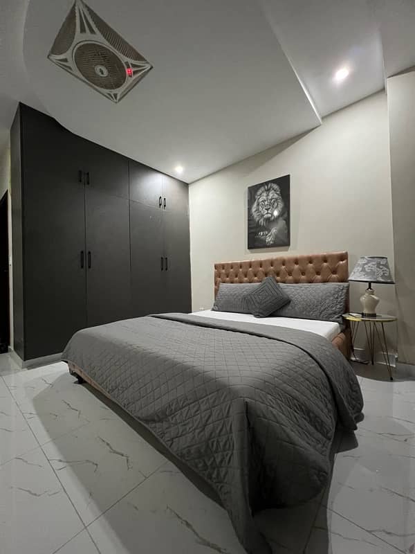 Daily Basis Rental Apartment / Bahria Rooms 9