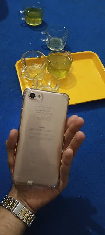 vivo y81 s 6/128 gb 1