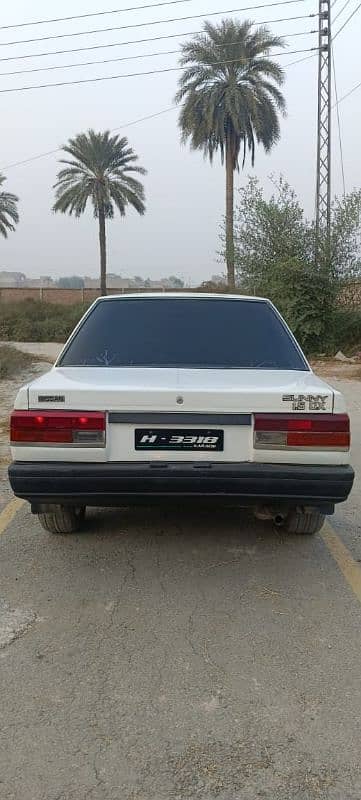 Nissan Sunny 1986 3