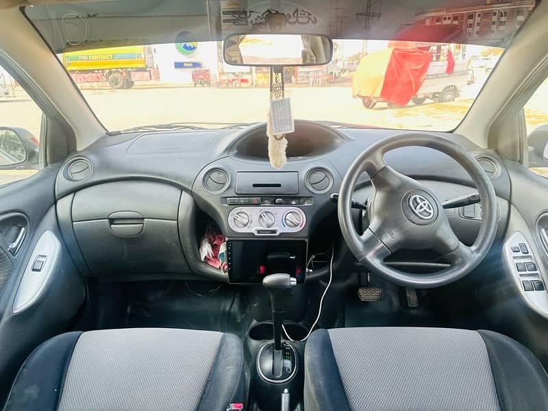 Toyota Vitz 2007 10