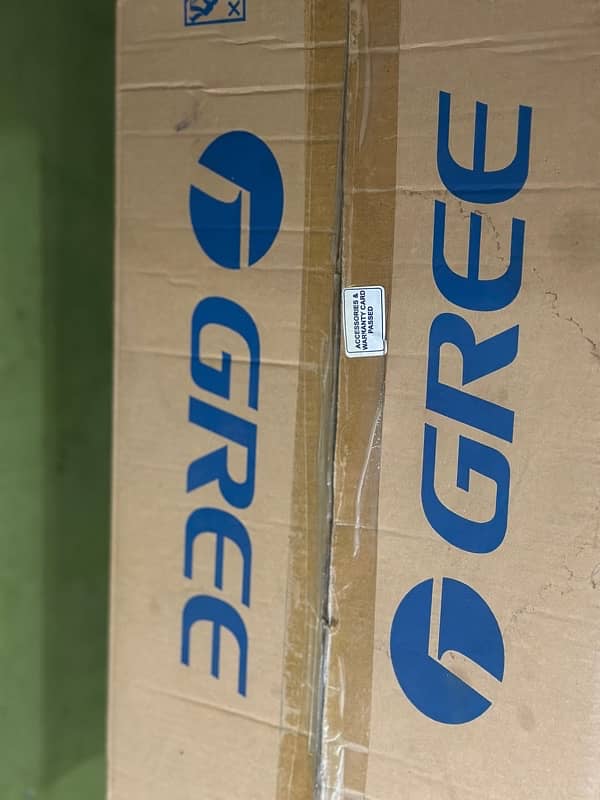 Gree 1 ton AC like new 1