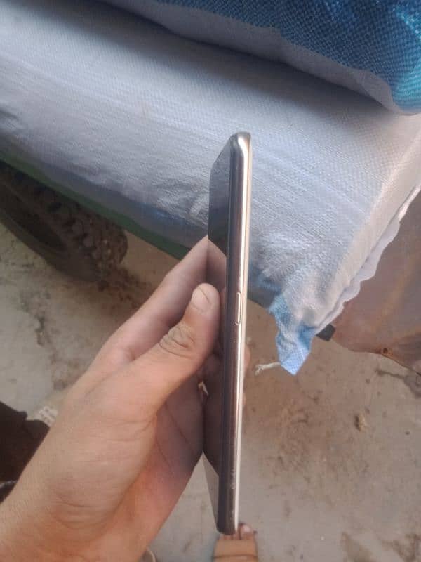 oppo f11 1