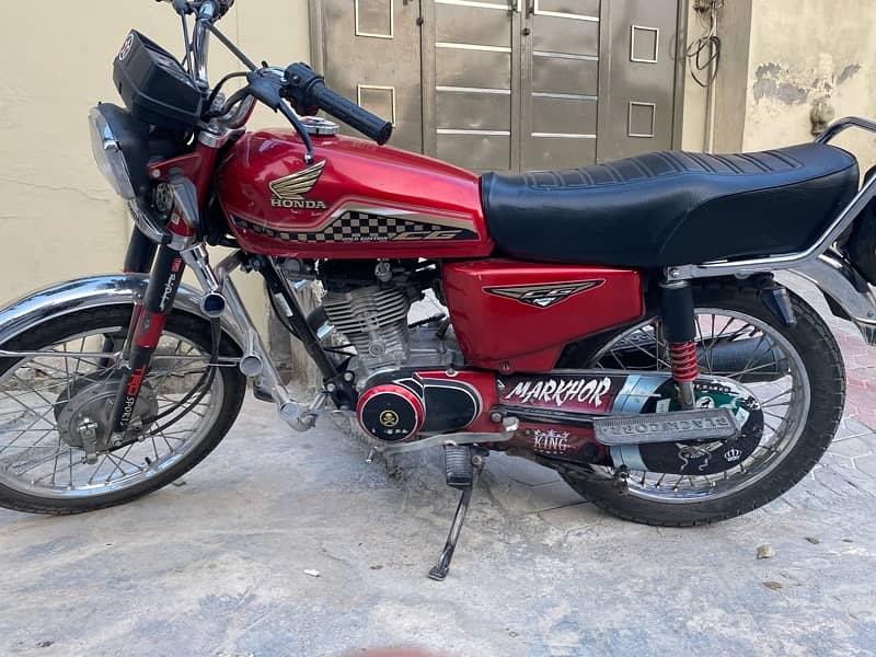 HONDA CG 125 2021 modal with genuine tanki tapa sath hy box mein pack 2