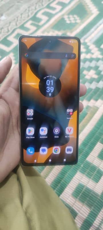 moto edge plus 2022 snapdragon 8gen1 exchange possible 1