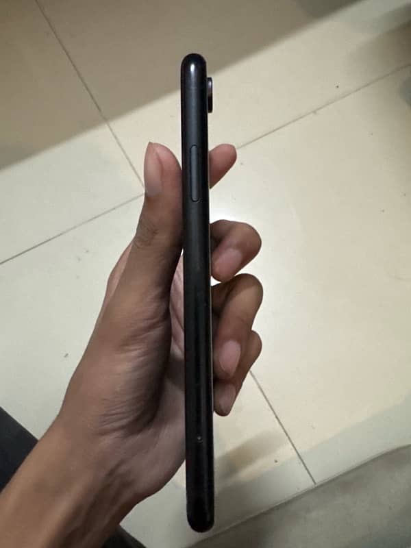 iphone XR 64GB Non Pta 3