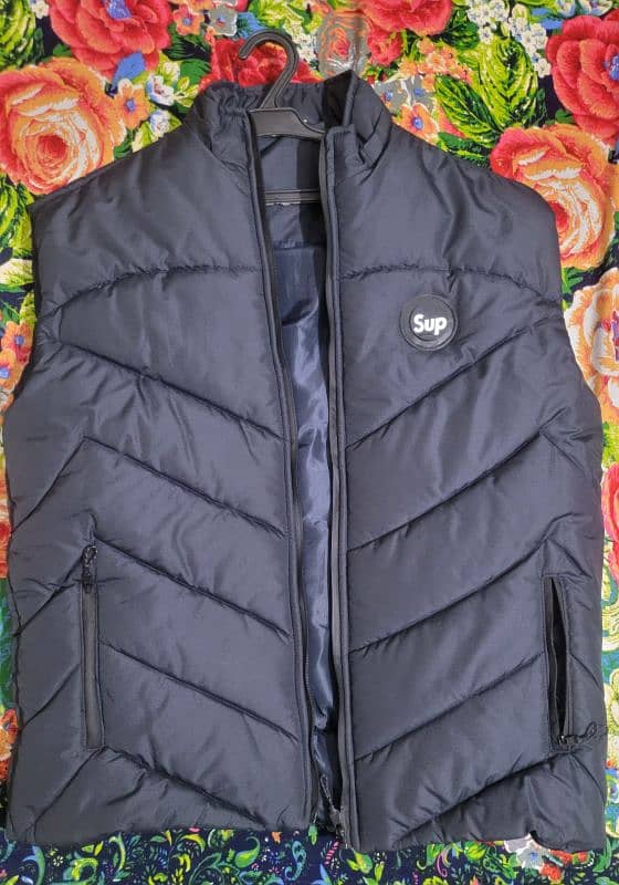 Puffer Jacket New Condition With Remove able Cap [SUP] 1