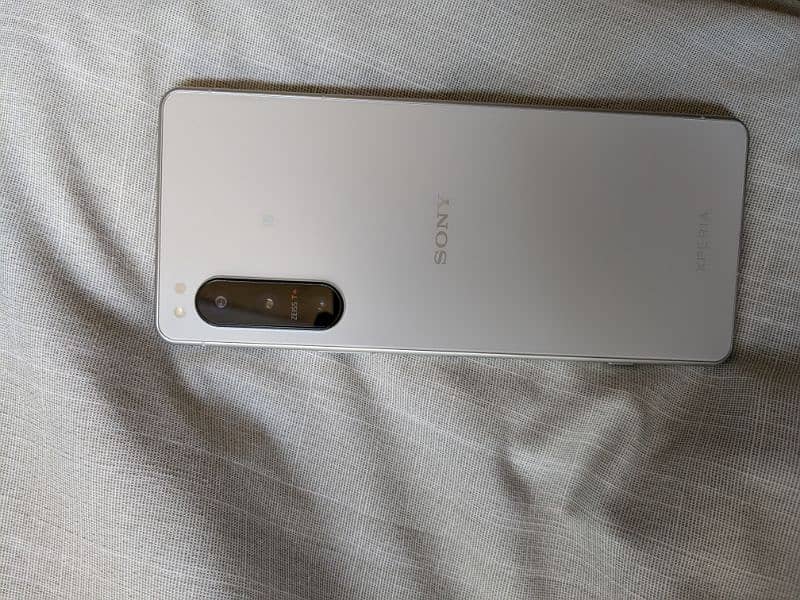 Sony Xperia 5 mark 4 6