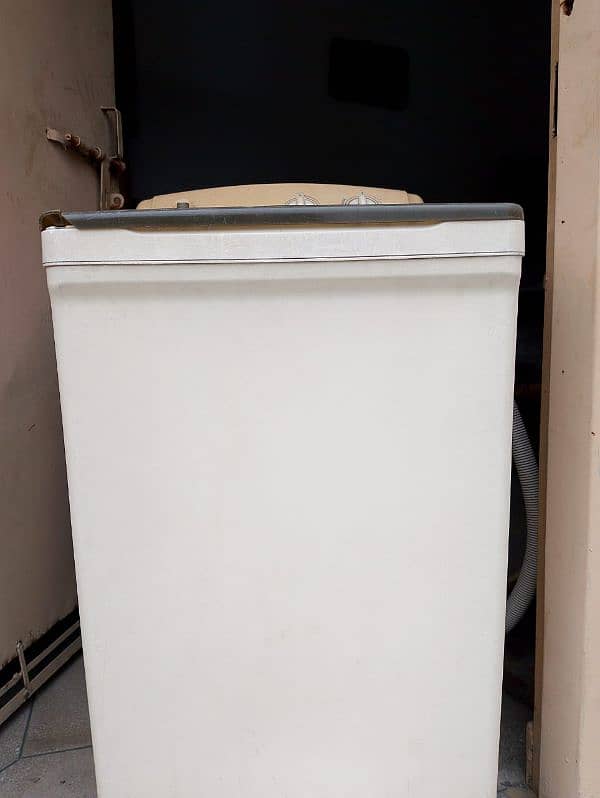 dawalance washing machine good condition 2