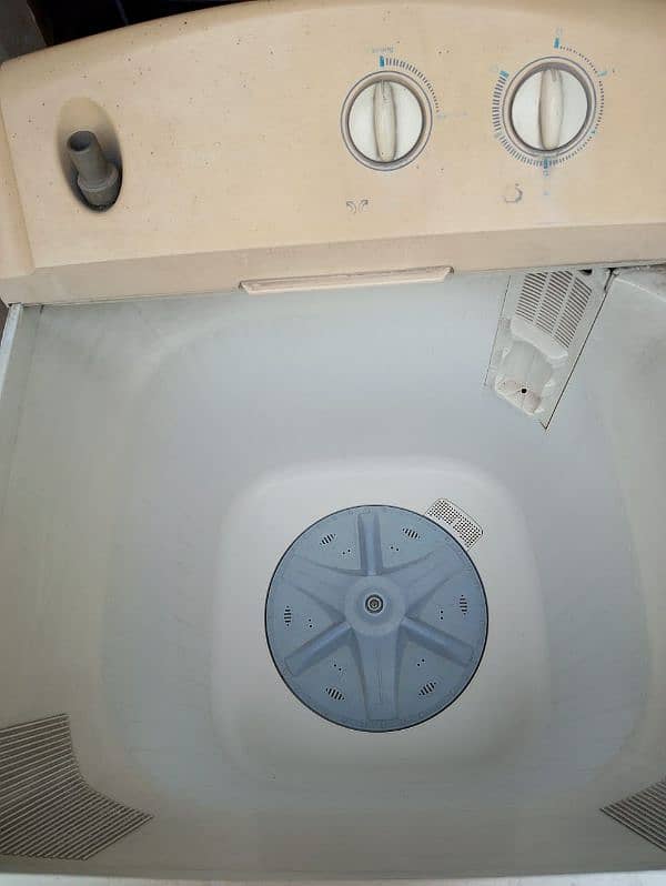 dawalance washing machine good condition 4