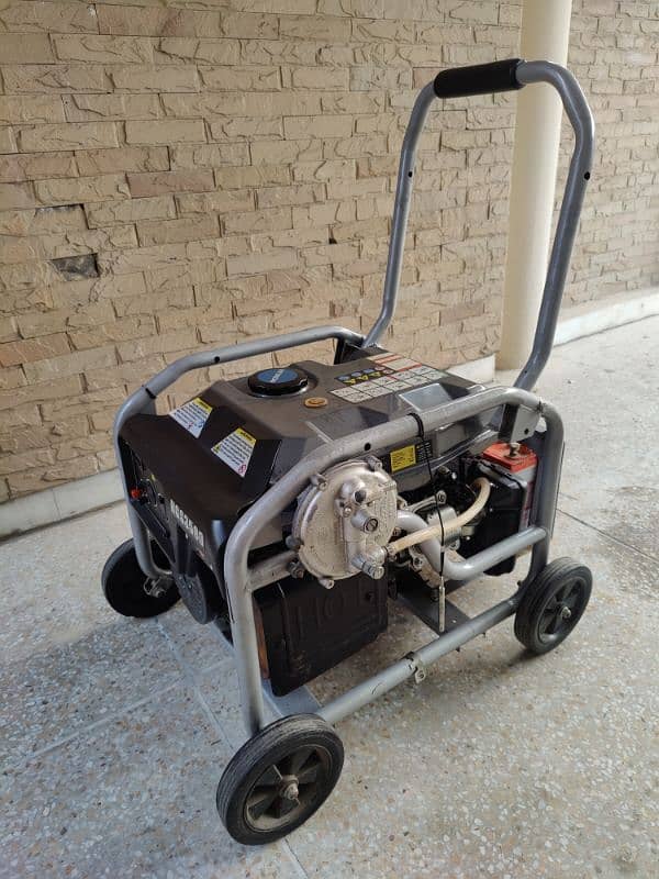 Hyundai Gasoline Generator 3 KW (HGS3500) 4