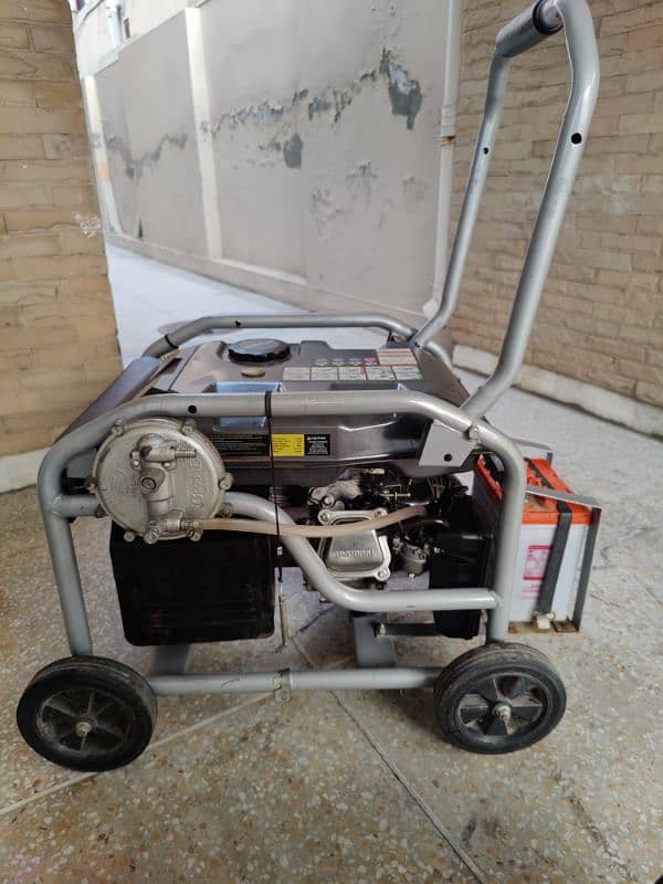 Hyundai Gasoline Generator 3 KW (HGS3500) 12