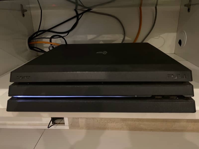 PlayStation 4 Pro 0