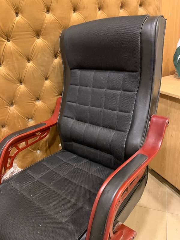 Black Leather Office Chair 2