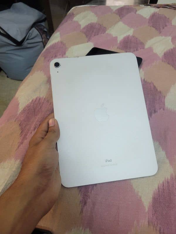 iPad 10th Generation For Urgent Sale 1