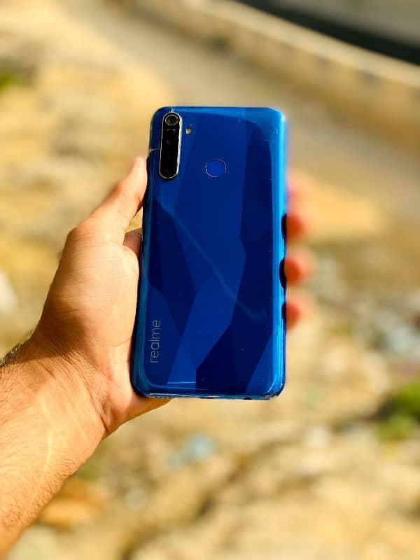 realme 5 4/128 dual SIM 0