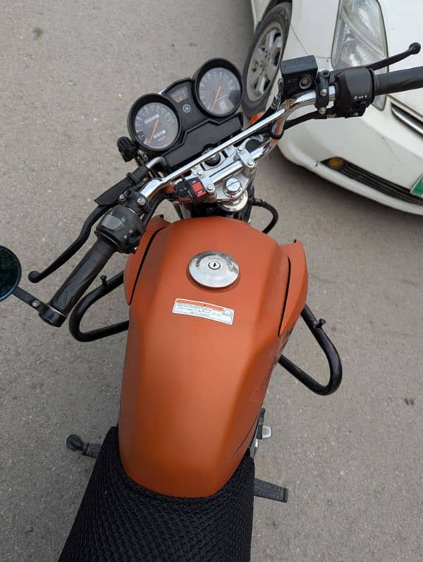 Yamaha YBR 125 3