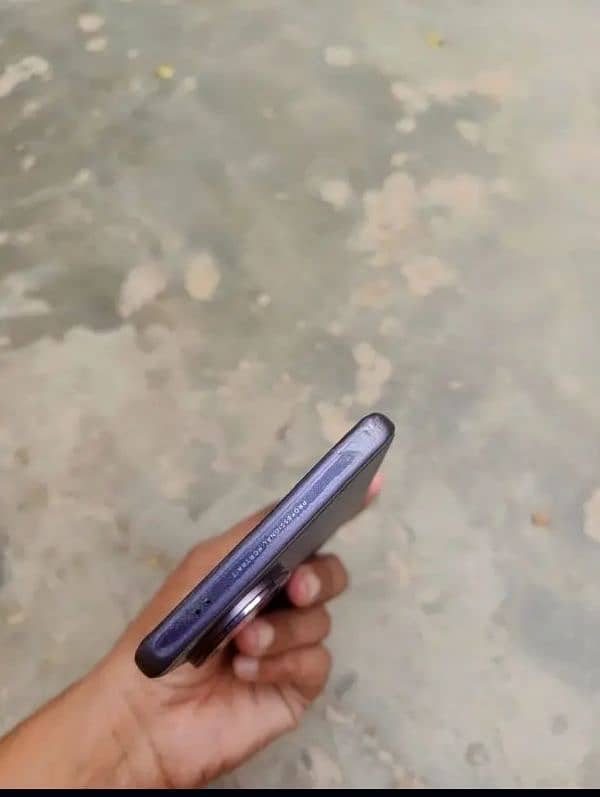 vivo v40 brand new ha but active ho gaya ha 5