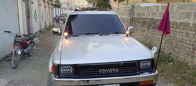 toyata Hilux pickup 0