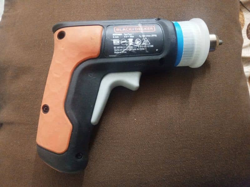 BLACK & DECKER Hexdriver 4V Cordless 1