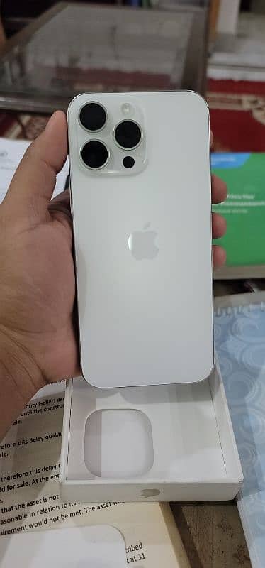 iphone 16 pro max 256 GB Titanium white 0