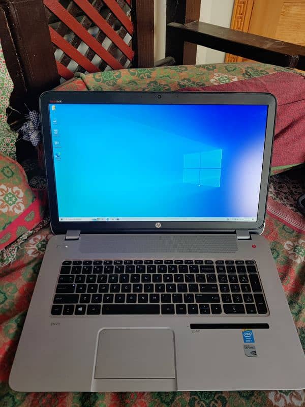 HP Envy 17 i7 4th MQ processor 4gb graphics 0