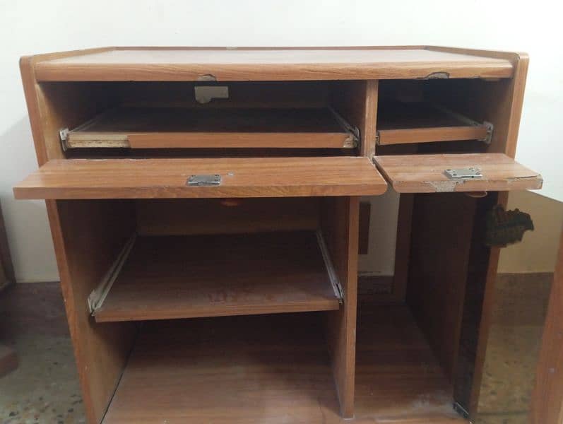 Divider , Computer Trolley and TV trolley Available 1