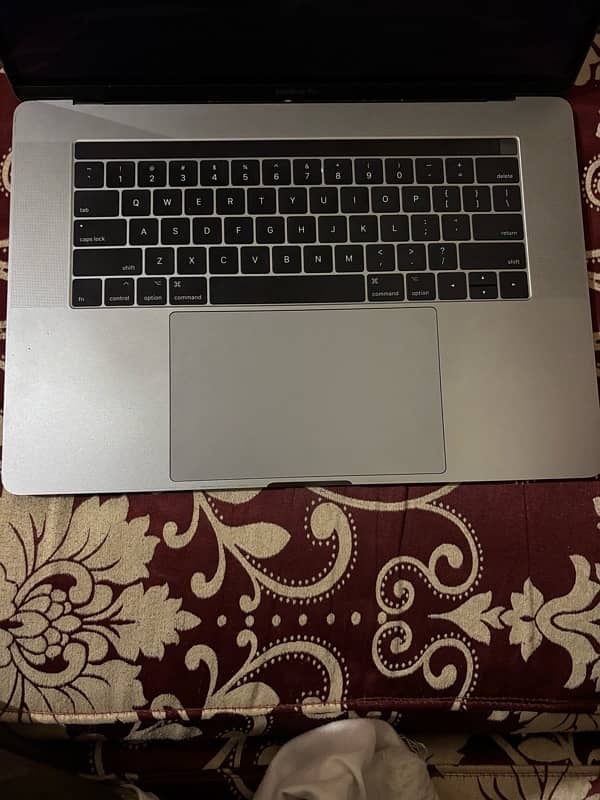 Macbook Pro 2017 15.2” 1tb 1