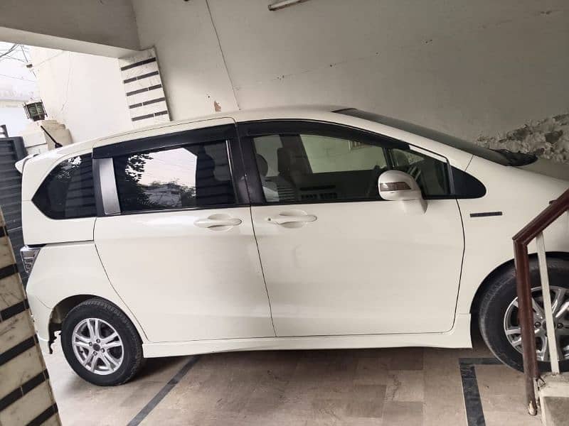 Honda Freed 2018 5