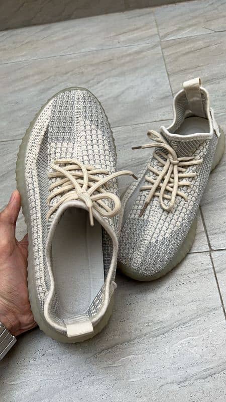 ADIDAS boost yeezy 350 v2 (SIZE_42) 4