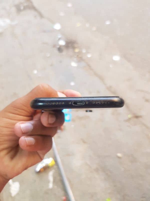 iphone xr . . . non pta 5