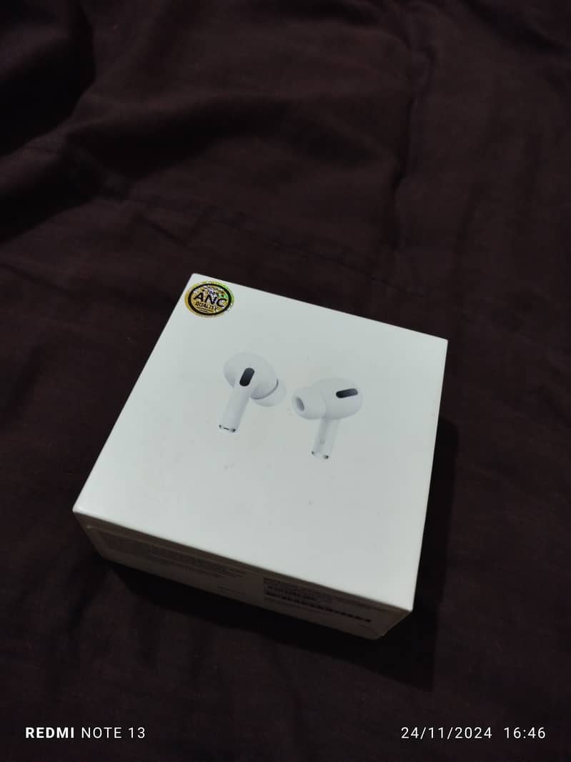 Apple Airpods Pro 2nd generation white colur with Box and acesseries 2